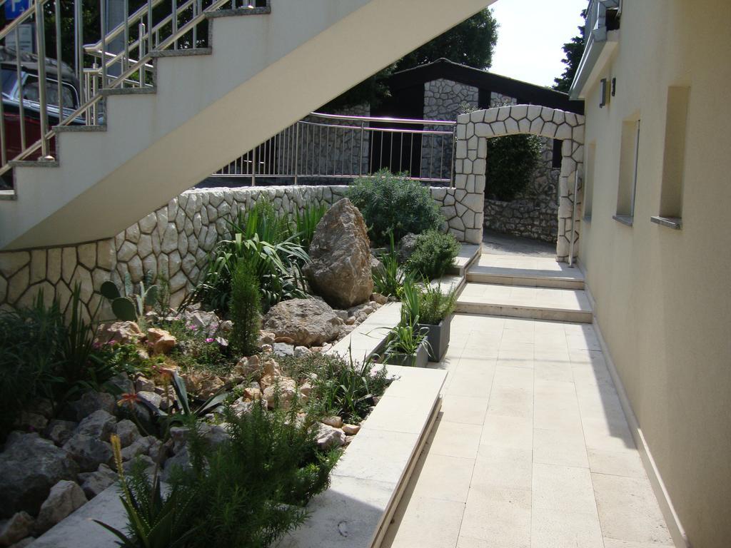 Apartments Ilona Novi Vinodolski Exterior foto